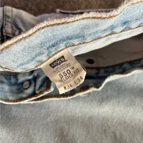 Vintage Levi’s 550 Jeans - Picture 4 of 10